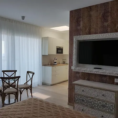 Albatros Hotel 3*