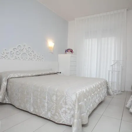 Albatros Hotel 3*